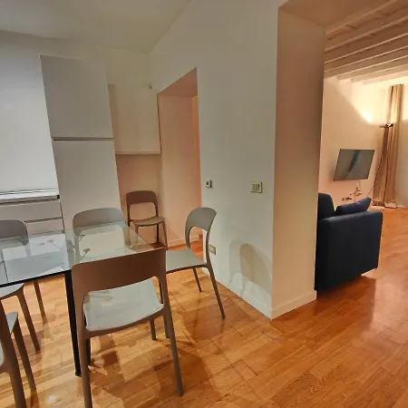 Crocetta - Design With Terrace Διαμέρισμα *