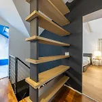 Spacious 3 Bedroom 2 Bathroom Near Metro Crocetta Center ميلان