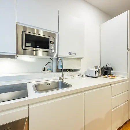 شقة Spacious 3 Bedroom 2 Bathroom Near Metro Crocetta Center *