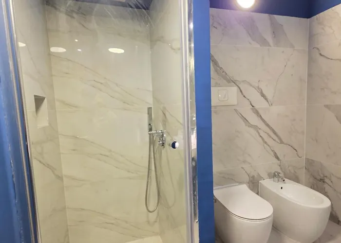 Spacious 3 Bedroom 2 Bathroom Apartment Near Metro Crocetta Milan City Center Milan